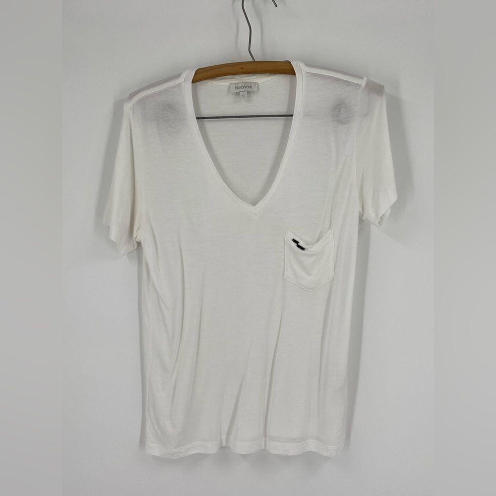 Network Women’s V Neck Short Sleeve Basic White Tee size XS